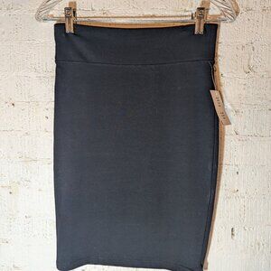 Women's black stretch pencil skirt size small NWT